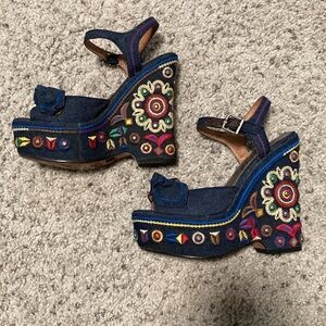SAM EDELMAN EMBROIDERED RYLEE WEDGES womens 4.5